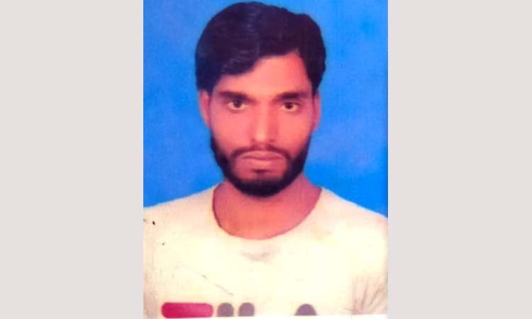 একমাত্র মেয়েকে নিয়ে যেন অথৈ সাগরে শহীদ জাহিদের স্ত্রী