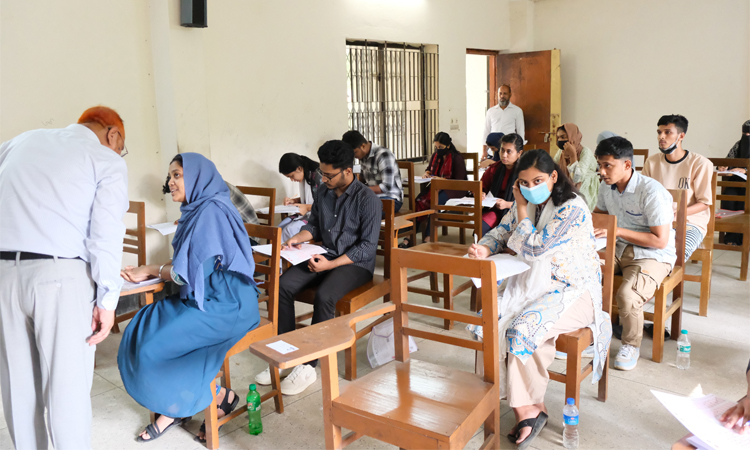 সিকৃবি’তে স্নাতক প্রথম বর্ষের ভর্তি পরীক্ষা অনুষ্ঠিত
