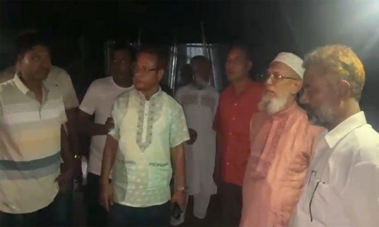 নাটোরে নিহত কন্যা শিশুর পরিবারের পাশে তারেক রহমান
