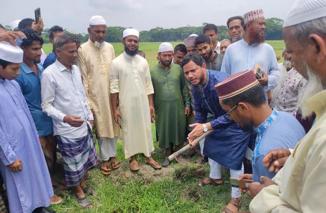 পটুয়াখালীতে খাল পুনঃখনন উদ্বোধন করেছেন জামায়াত নেতা ড. শফিকুল ইসলাম মাসুদ