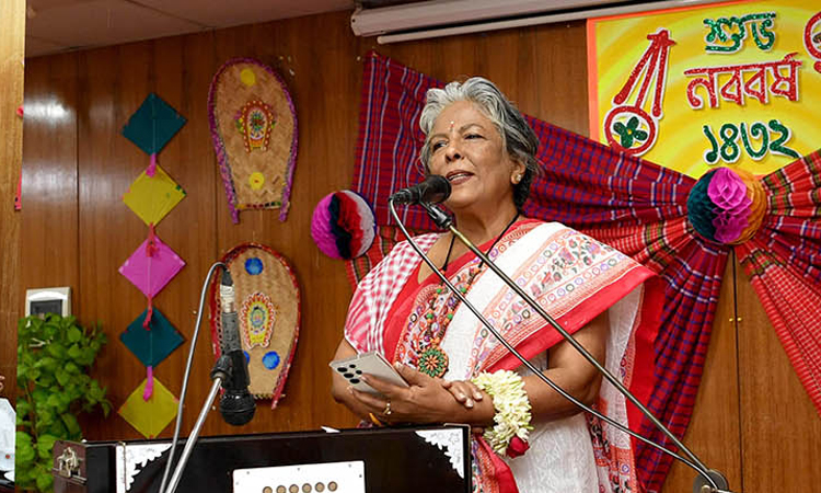 নতুন করে সবাইকে নিয়ে চলার সময় এসেছে: উপদেষ্টা শারমীন এস মুরশিদ 