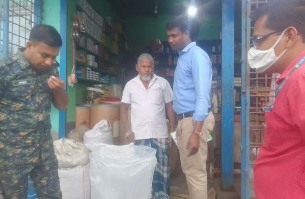 নাটোরে খাদ্যে রাসায়নিক হাইড্রোজর ব্যবহারে দুই প্রতিষ্ঠানকে জরিমানা