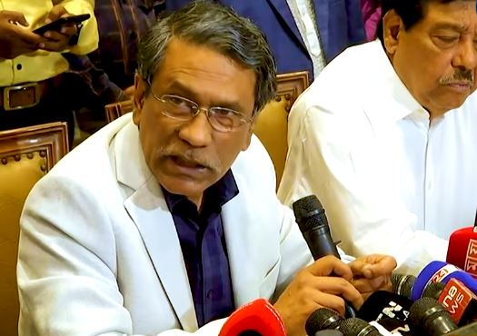 বাংলাদেশে গণতন্ত্র বার বার হোঁচট খেয়ে একটি ব্যক্তিতান্ত্রিক স্বৈরতন্ত্র প্রতিষ্ঠিত হয়েছিলো: অধ্যাপক আলী রীয়াজ