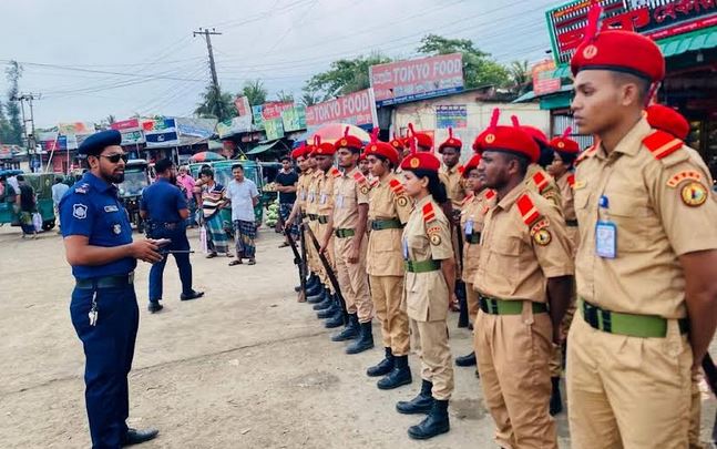 নোয়াখালীতে  বিএনসিসি সদস্যদের ট্রাফিক প্রশিক্ষণ প্রদান