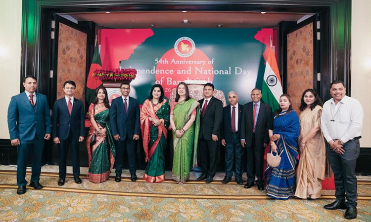 মহান স্বাধীনতা ও জাতীয় দিবস উপলক্ষে মুম্বাইয়ে কূটনৈতিক সংবর্ধনা