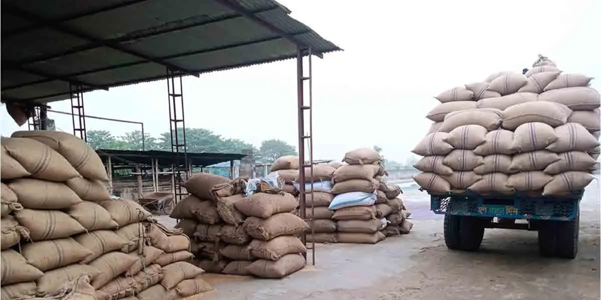 সরকারি খাদ্য গুদামে চাল সরবরাহ না করায় দিনাজপুরের ১৪০ জন চালকল মালিকের নিবন্ধন বাতিল