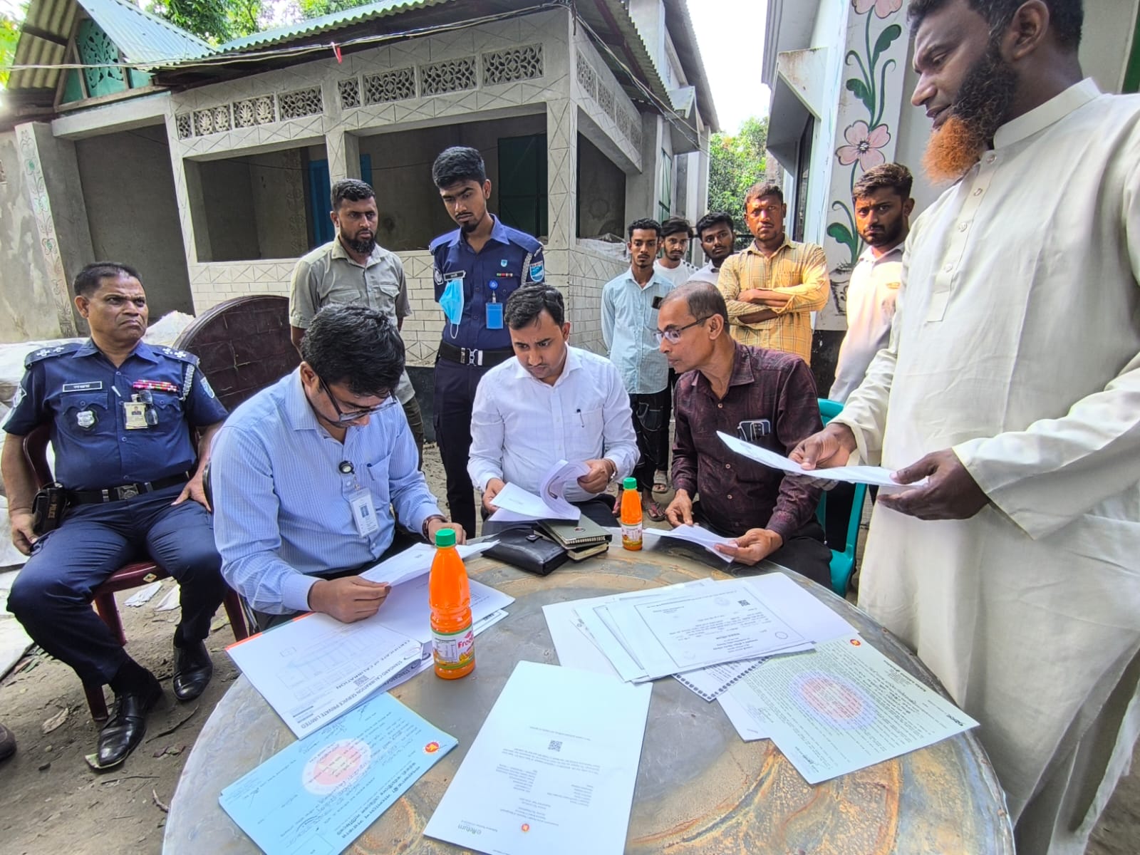 কিশোরগঞ্জে বিশুদ্ধ খাদ্য আদালতের চারলাখ টাকা জরিমানা