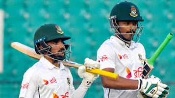 দুই ওপেনারকে হারিয়ে প্রথম সেশনে ৮৪ রান বাংলাদেশের
