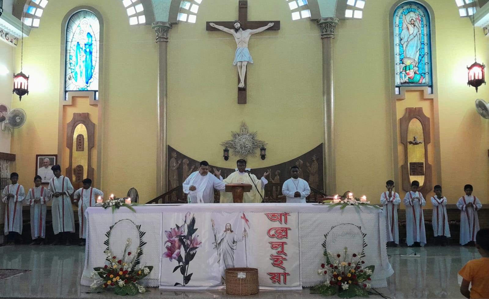 নাটোরে ইস্টার সানডে পালিত
