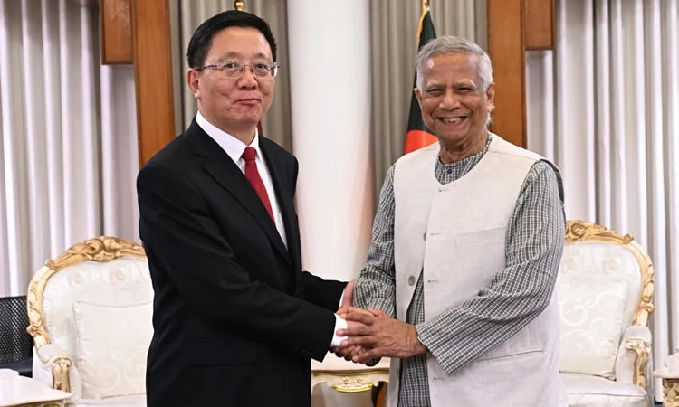 চীনের সঙ্গে দ্বিপাক্ষিক সম্পর্ক গভীর করতে বাংলাদেশের অঙ্গীকার পুনর্ব্যক্ত প্রধান উপদেষ্টার