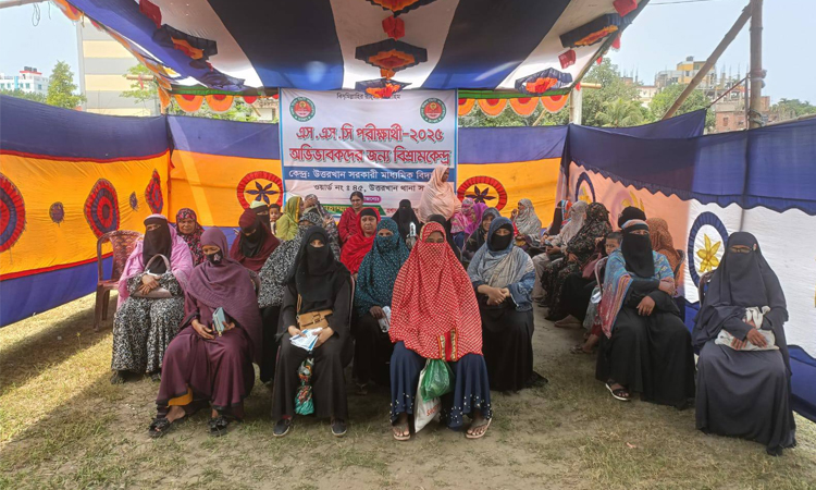 এসএসসি পরীক্ষার্থীর অভিভাবকদের জন্য বসার ও খাবার পানির ব্যবস্থা করেছে ডিএনসিসি