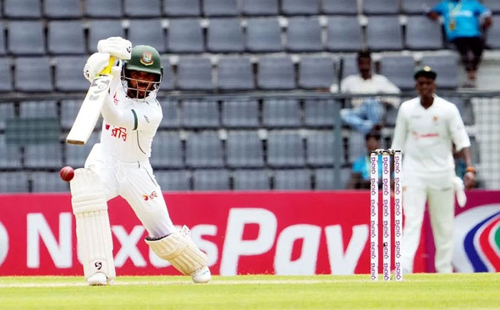মিরাজের দারুণ বোলিংয়ের পরও দ্বিতীয় দিন শেষে পিছিয়ে বাংলাদেশ