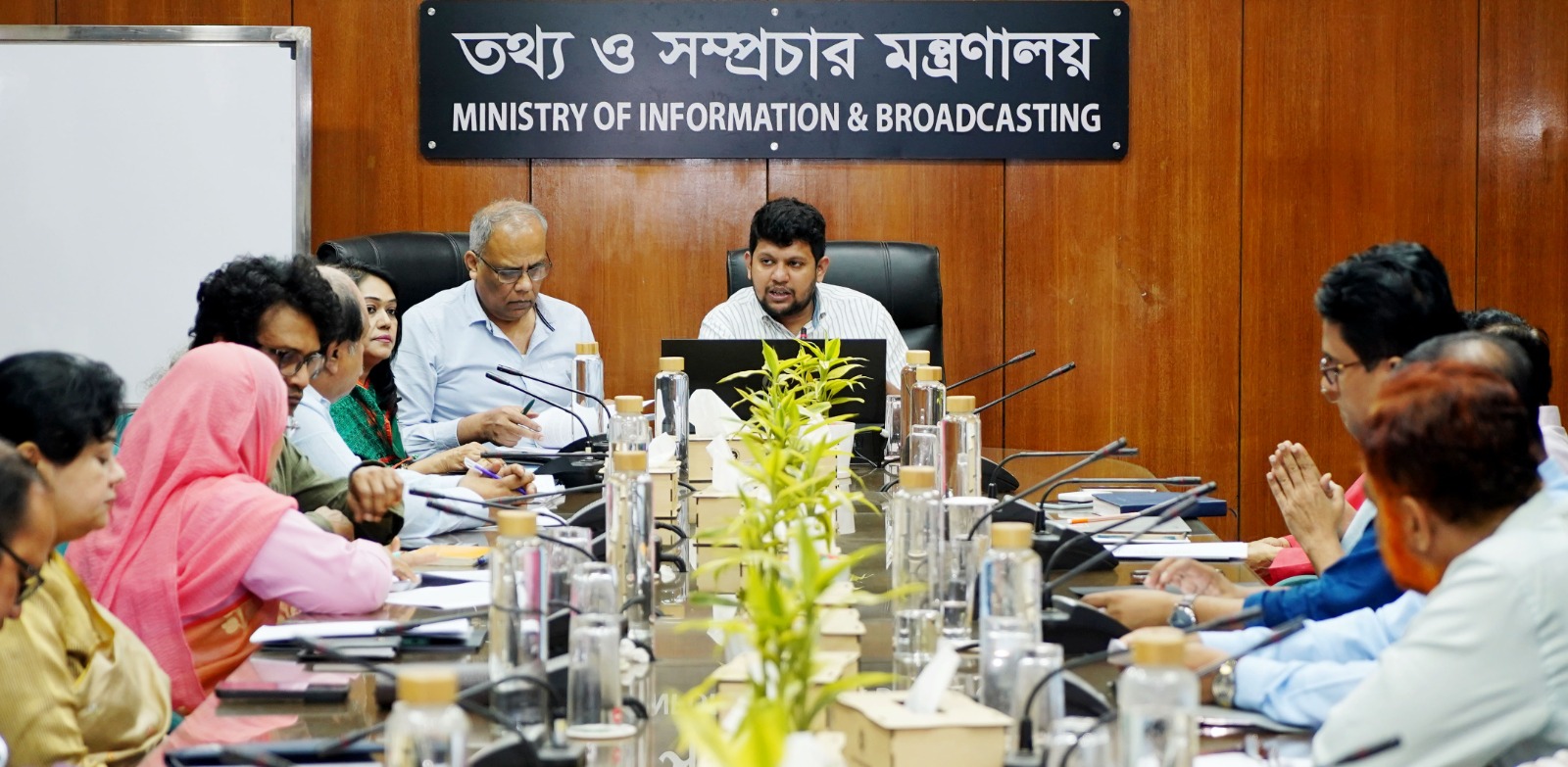 সংবাদপত্রের গুণগত মানোন্নয়নে টাস্কফোর্স গঠন করবে সরকার : তথ্য ও সম্প্রচার উপদেষ্টা 