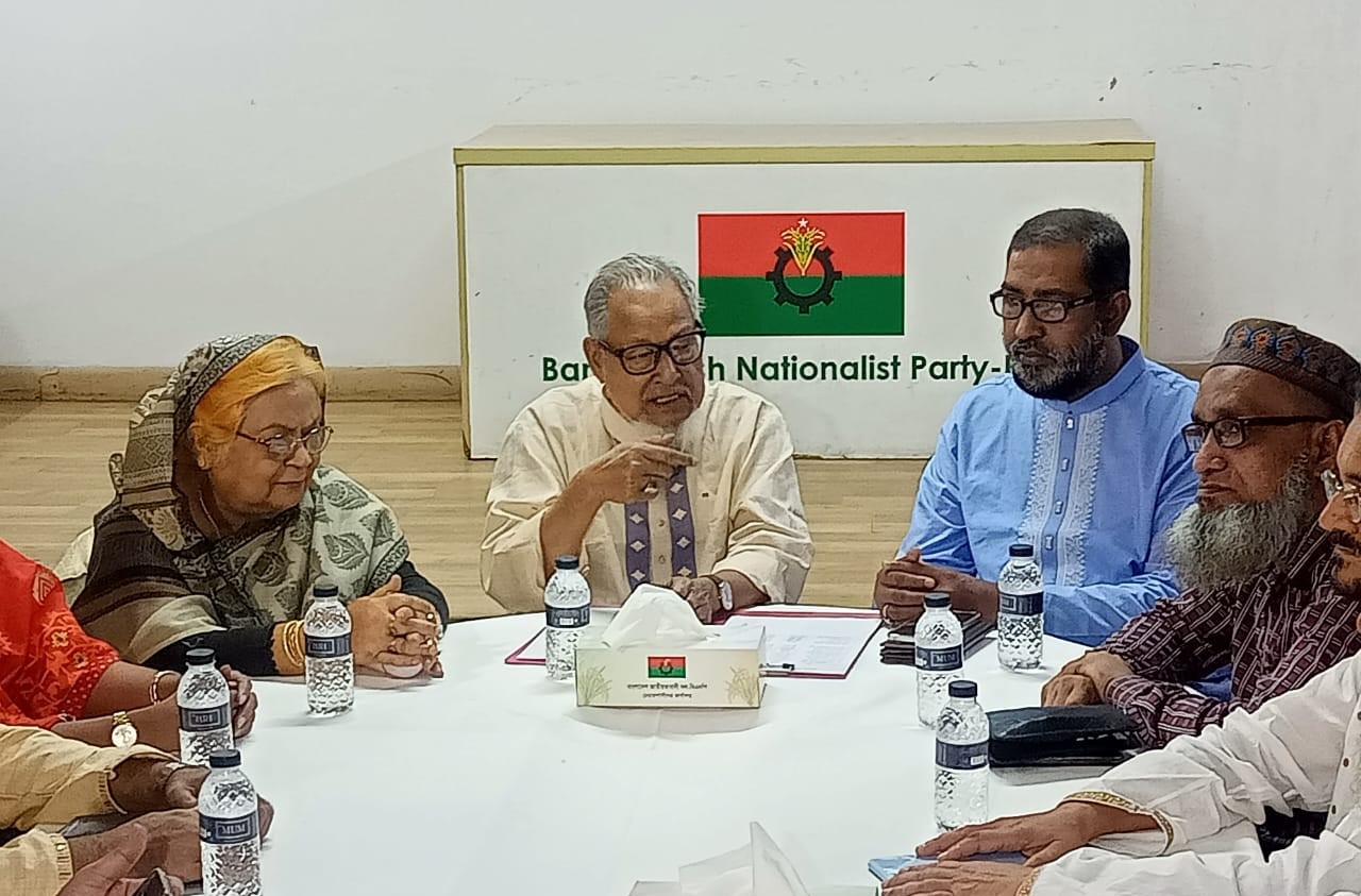 ডিসেম্বর ধরেই নির্বাচনের রোডম্যাপ চায় বিএনপি : নজরুল ইসলাম খান