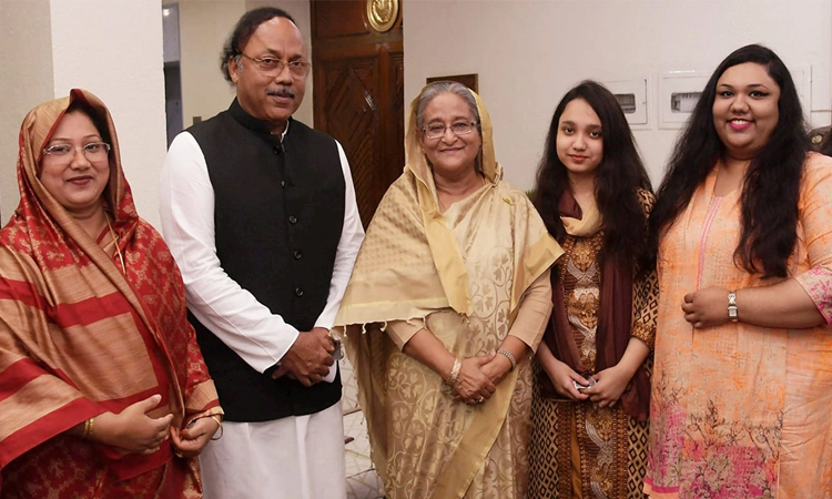 স্ত্রী-কন্যাসহ রাজশাহীর সাবেক মেয়র খায়রুজ্জামান লিটনের বিরুদ্ধে দুদকের মামলা