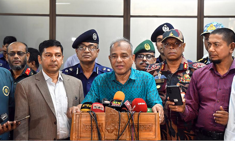 আইনশৃঙ্খলা পরিস্থিতির উন্নয়নে সরকার বদ্ধপরিকর: স্বরাষ্ট্র উপদেষ্টা