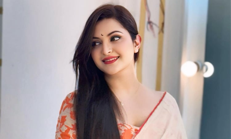 গৃহকর্মী পিংকিসহ ৪ গণমাধ্যমের বিরুদ্ধে পরীমনির মামলা