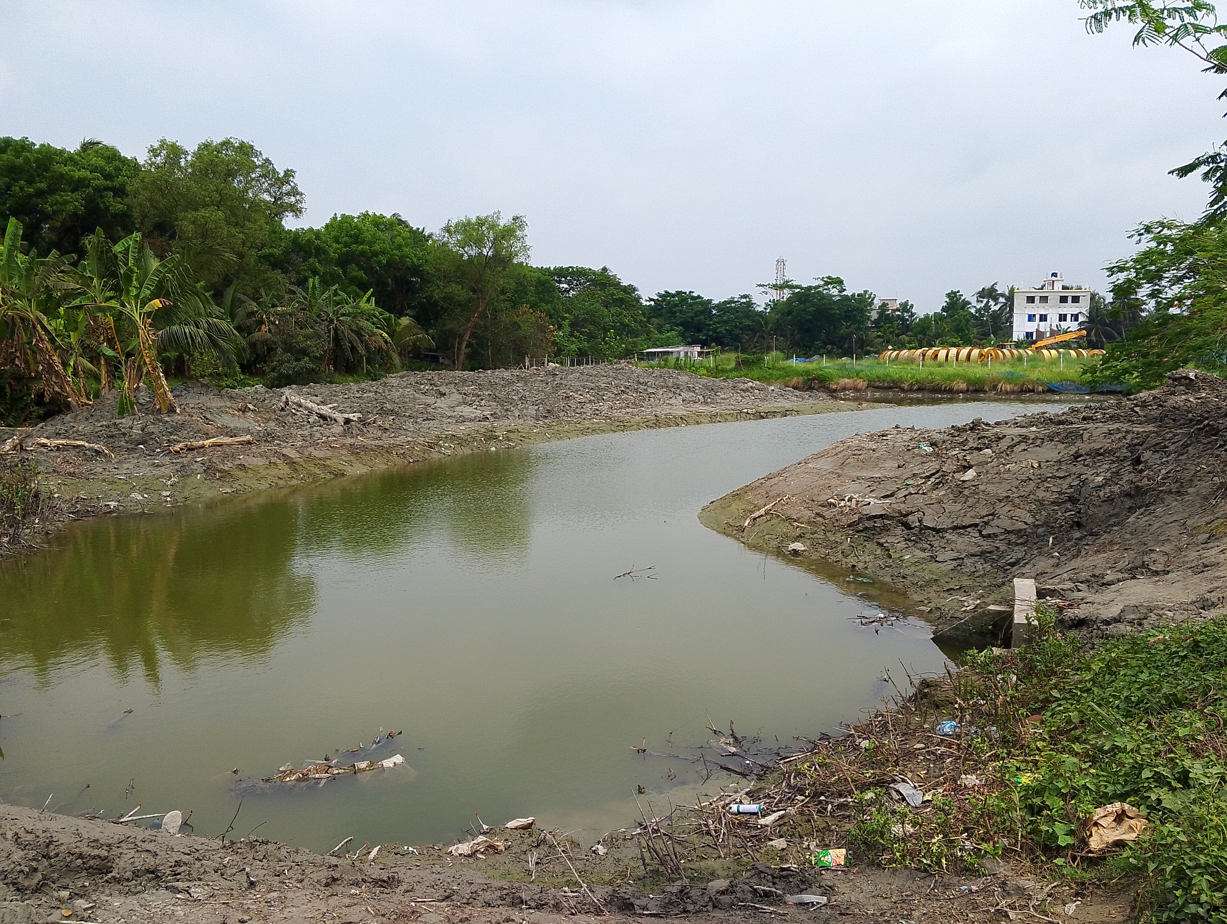 জলাবদ্ধতা নিরসনে বাগেরহাট ওয়াপদা খাল খনন