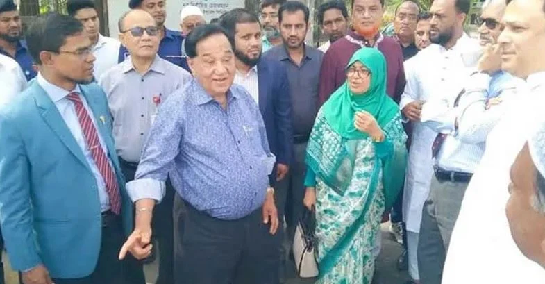 পটিয়ায় ৫০০ শয্যার হাসপাতাল নির্মাণের স্থান পরিদর্শন করলেন স্বাস্থ্য উপদেষ্টা