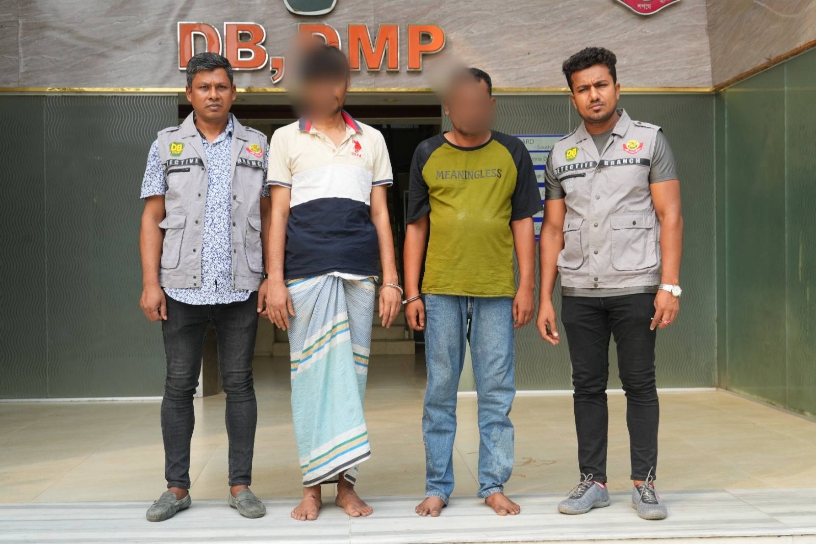 রাজধানীর পল্লবী থেকে অস্ত্র ও গুলিসহ দুই সন্ত্রাসী গ্রেফতার