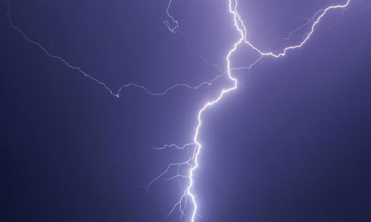 নেত্রকোনায় বজ্রপাতে এক কিশোরের মৃত্যু