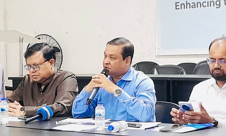 স্বাধীন সাংবাদিকতা বহুমাত্রিক চ্যালেঞ্জের মুখোমুখি : কাদের গনি চৌধুরী