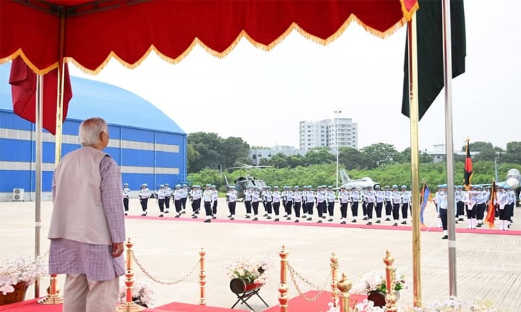 বিমান বাহিনীর অনুশীলন পর্যবেক্ষণ প্রধান উপদেষ্টার