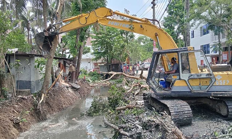 পিরোজপুর শহরের ভাড়ানী খাল পুনঃখনন শুরু