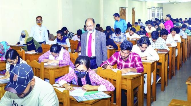 সিভাসু কেন্দ্রে গুচ্ছ ‘বি’ ইউনিটের ভর্তি পরীক্ষা অনুষ্ঠিত