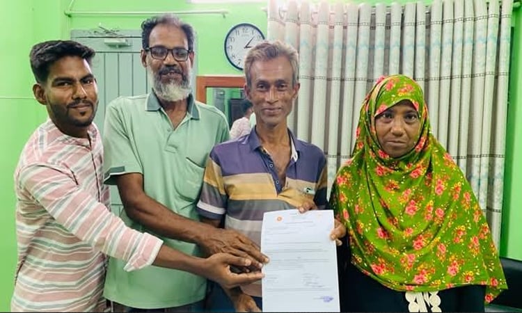 বাগেরহাটে ‘লিগ্যাল এইড’র সহায়তায় পাওনা টাকা আদায় 