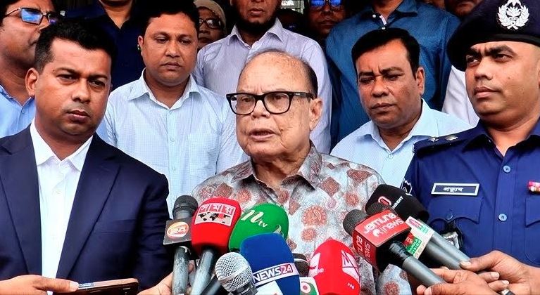 টিসিবির ভুয়া কার্ড বাতিল করে নতুন ‘স্মার্টকার্ড’ দেওয়া হবে : খাদ্য উপদেষ্টা 
