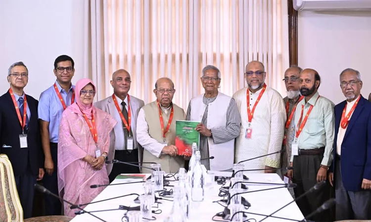 স্বাধীন ও স্থায়ী ‘বাংলাদেশ স্বাস্থ্য কমিশন’ গঠনের সুপারিশ সংস্কার কমিশনের 