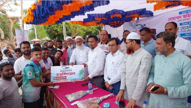 চুয়াডাঙ্গায় সাঁতার প্রতিযোগিতা অনুষ্ঠিত