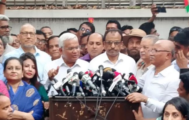প্রধান উপদেষ্টা ও দেশবাসীর প্রতি কৃতজ্ঞতা প্রকাশ করেছেন বিএনপি’র চেয়ারপার্সন : ডা. জাহিদ