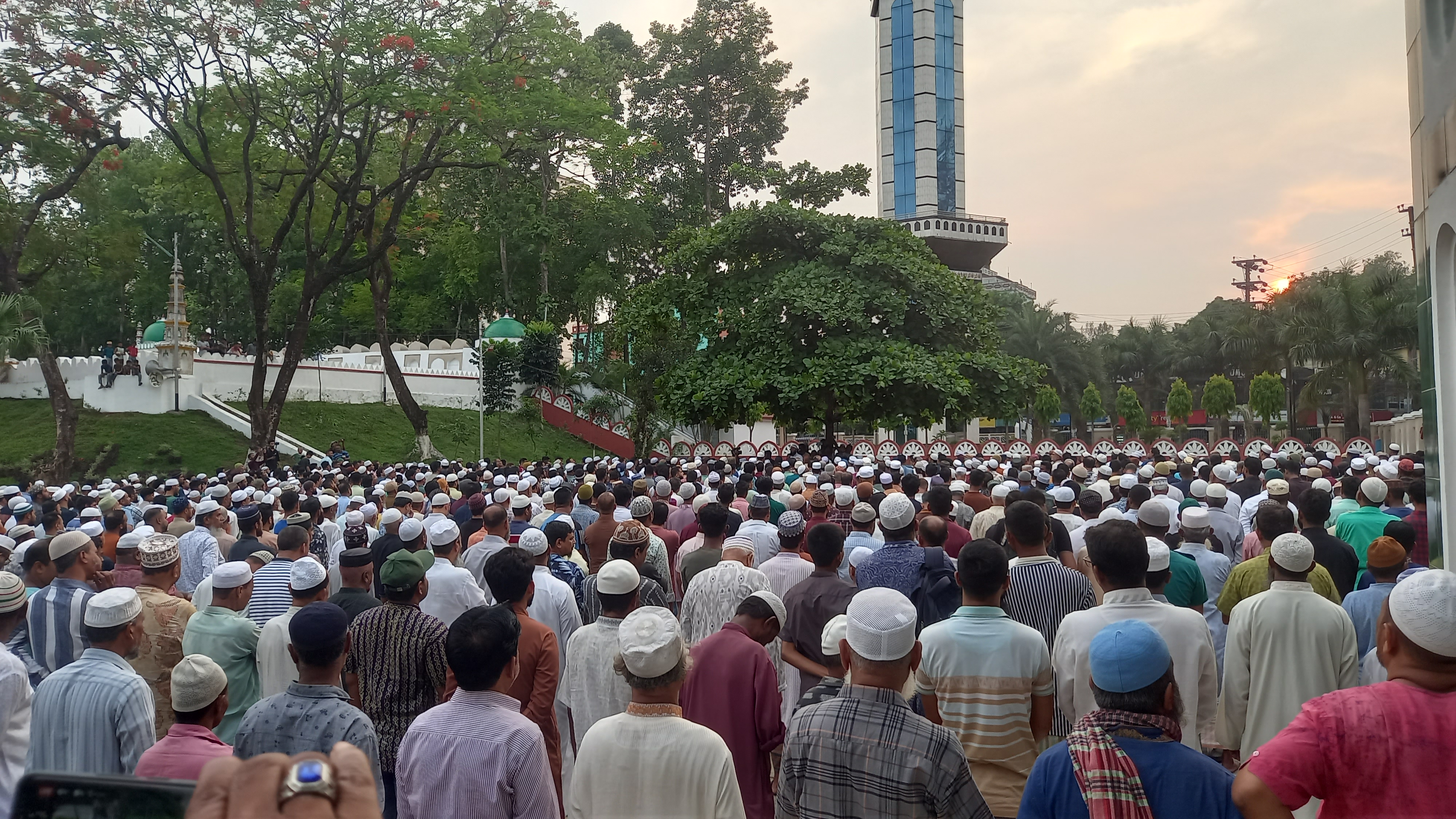 রাষ্ট্রদূত মুশফিকুল ফজল আনসারীর বাবার দাফন সম্পন্ন