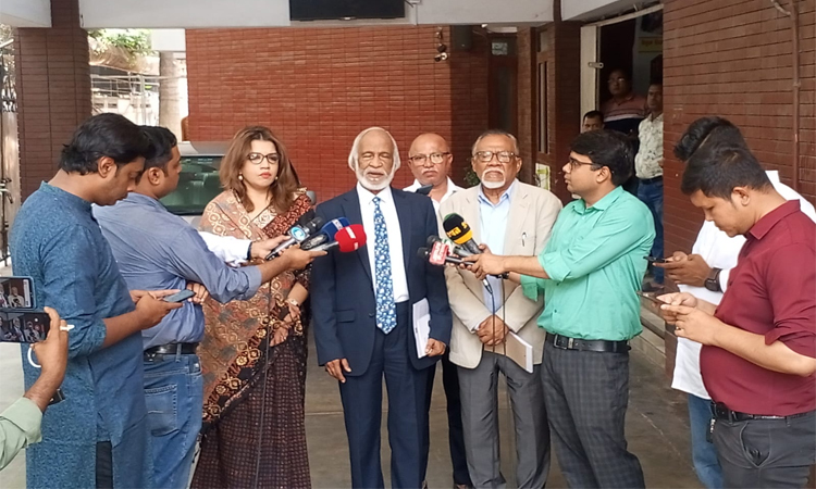 ‘আওয়ামী লীগ নিষিদ্ধ হবে কিনা তা জনগণ ঠিক করবে’ : ড. মঈন খান