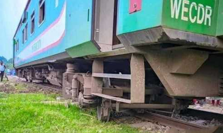 ব্রাহ্মণবাড়িয়ায় মালবাহী ট্রেন লাইনচ্যুত