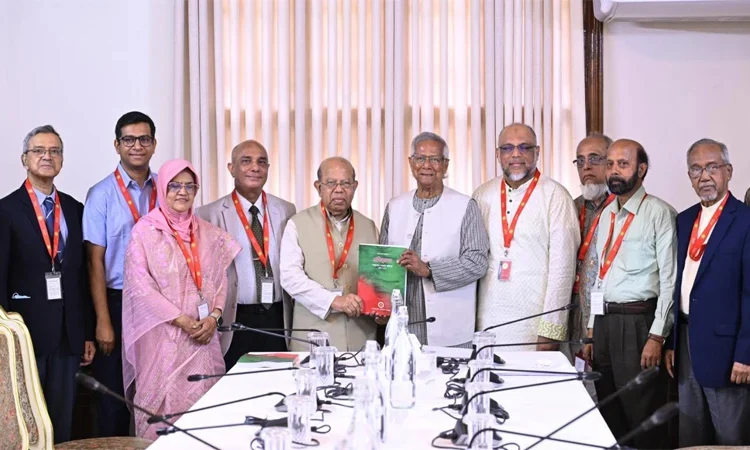 স্বাস্থ্যসেবা দানকারীদের জন্য যুগোপযোগী বেতন কাঠামো প্রণয়নের সুপারিশ স্বাস্থ্যখাত সংস্কার কমিশনের