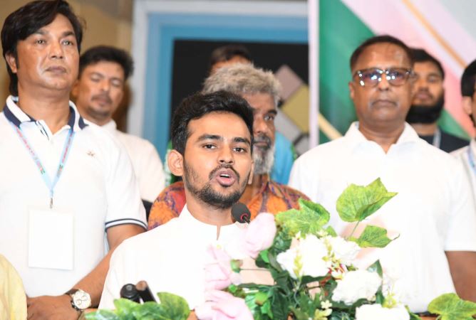 ক্রীড়াঙ্গনকে সক্রিয় করতে মন্ত্রণালয় বিভিন্ন উদ্যোগ গ্রহণ করেছে: উপদেষ্টা আসিফ মাহমুদ