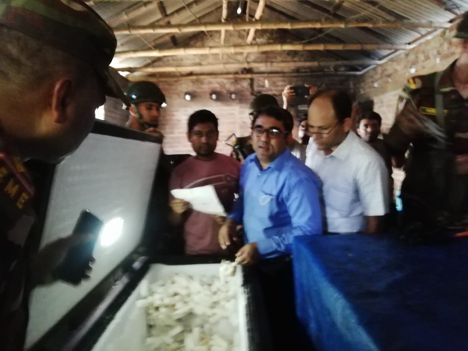 চুয়াডাঙ্গায় অপরিচ্ছন্ন পরিবেশে আইসক্রিম উৎপাদন করায় জরিমানা 