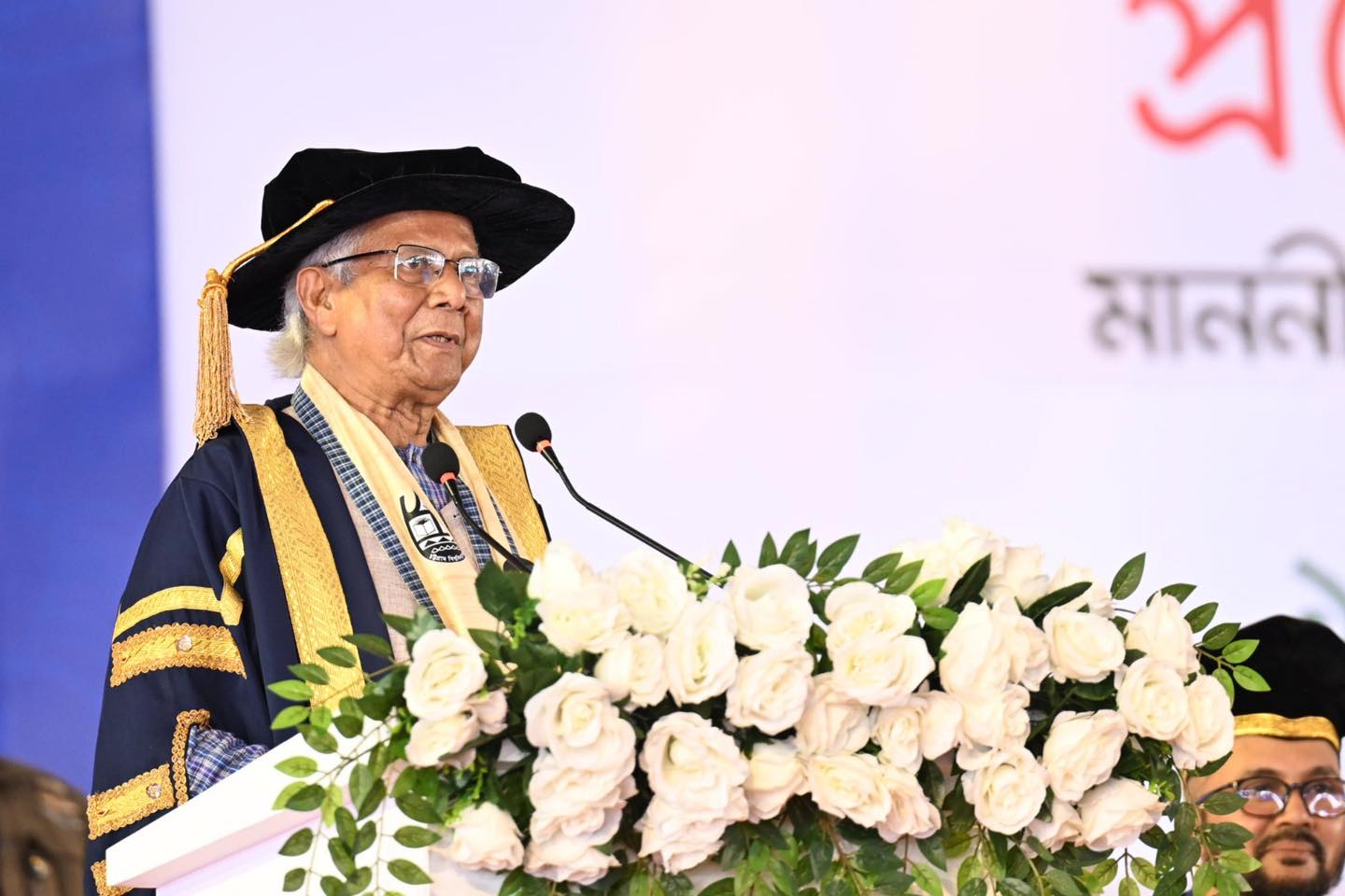 শিক্ষার্থীদের নতুন বিশ্ব গড়ার স্বপ্ন দেখার আহ্বান জানালেন প্রধান উপদেষ্টা 