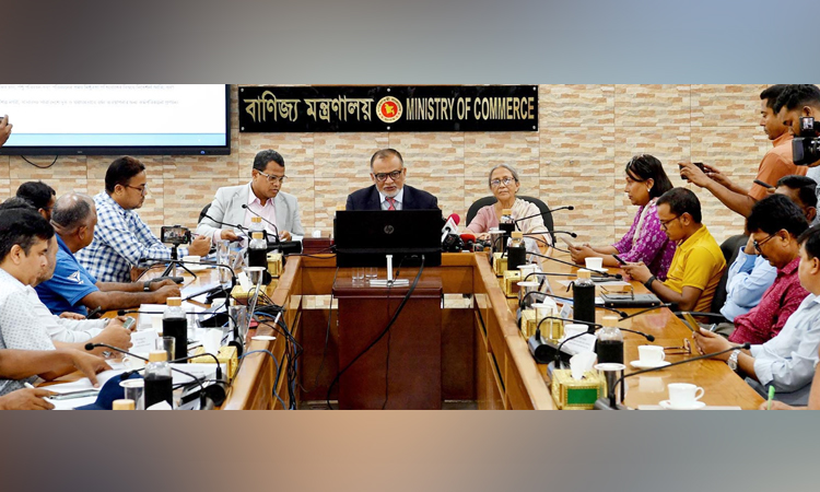 কোরবানির চামড়া সংরক্ষণে সহায়তা দেবে সরকার: বাণিজ্য উপদেষ্টা