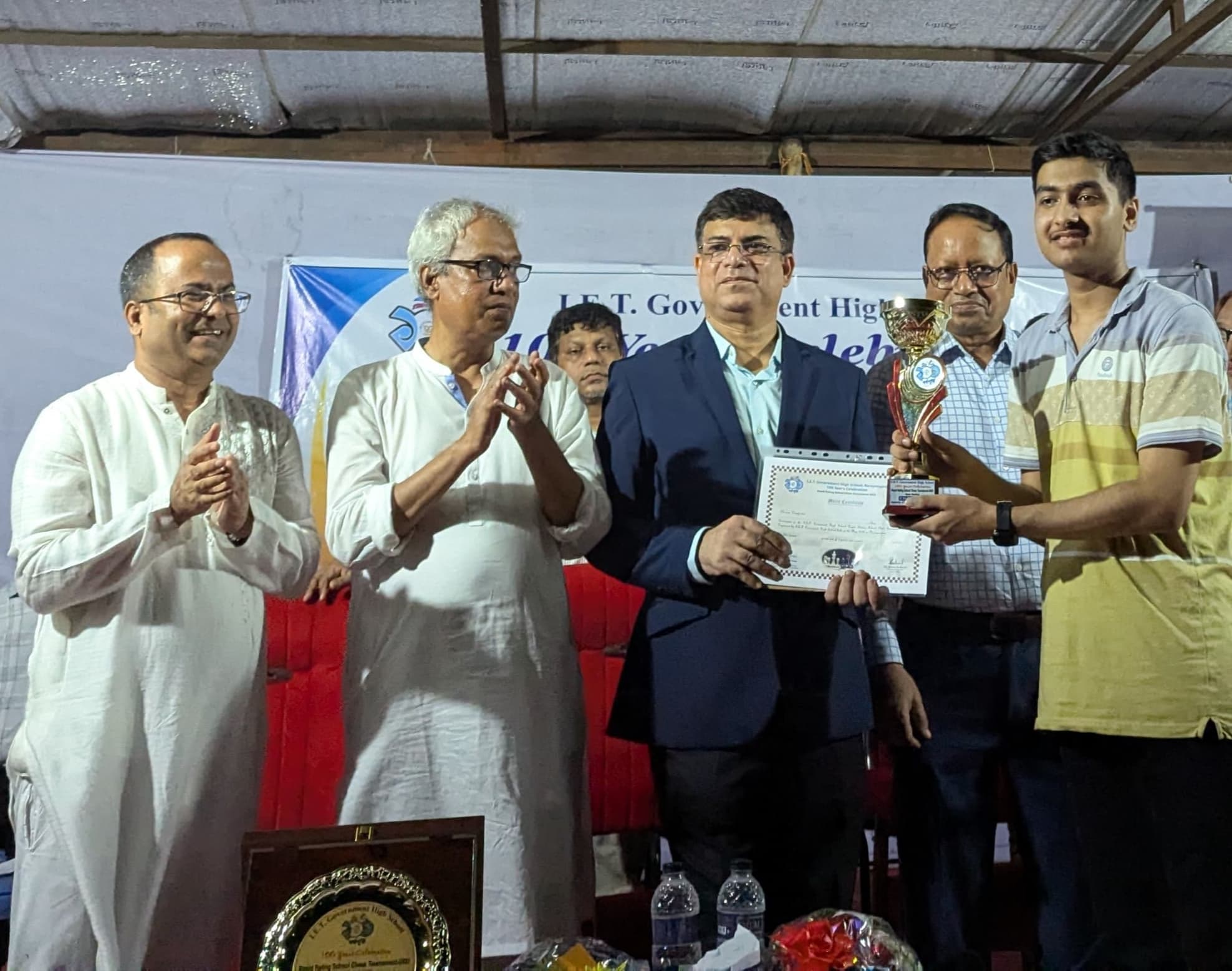 আন্তর্জাতিক র‌্যাপিড স্কুল চেস টুর্নামেন্টে সাজিদ ও সাফায়েত চ্যাম্পিয়ন