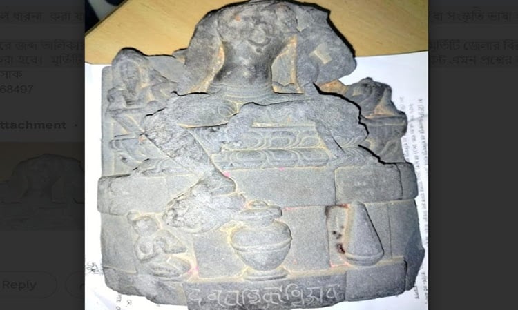 দিনাজপুরে পুলিশের অভিযানে কষ্টি পাথরের মূর্তি উদ্ধার