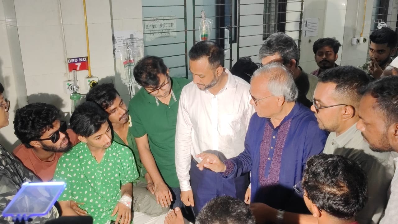 গণঅভ্যুত্থানে আহত রাকিবুলের খোঁজ নিলেন তারেক রহমান