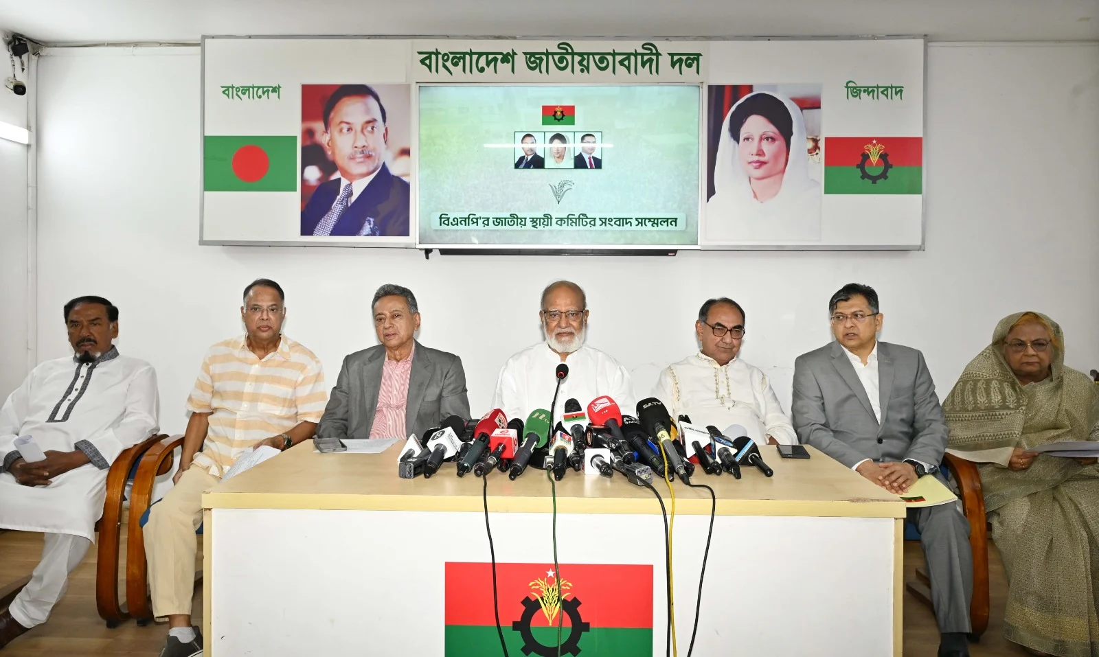 ডিসেম্বরের মধ্যেই জাতীয় নির্বাচনের সুনির্দিষ্ট রোডম্যাপ ঘোষণার দাবি বিএনপির 
