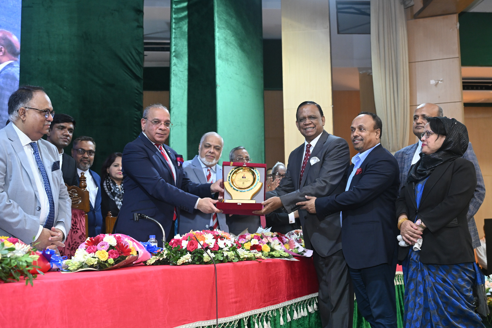 অক্সফোর্ডের ‘আজীবন সম্মাননা ফেলোশিপ’ পাওয়ায় প্রধান বিচারপতিকে সুপ্রিম কোর্ট বারের সংবর্ধনা