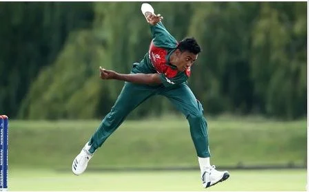 বাংলাদেশের চতুর্থ বোলার হিসেবে টি২০’তে ৫০ উইকেট দখল করলেন শরিফুল