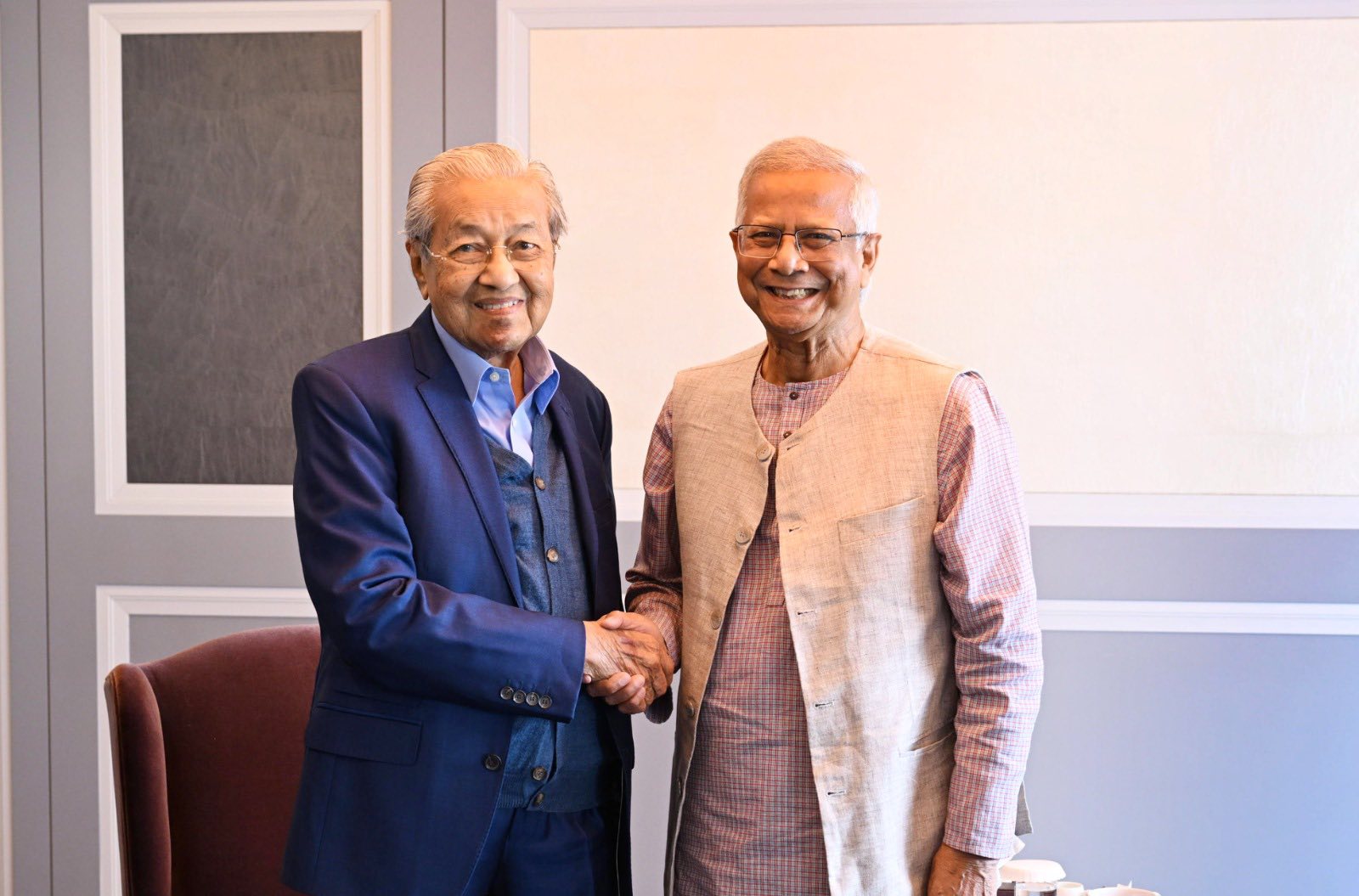 মাহাথির মোহাম্মদের শততম জন্মদিনে অগ্রিম শুভেচ্ছা জানালেন প্রধান উপদেষ্টা