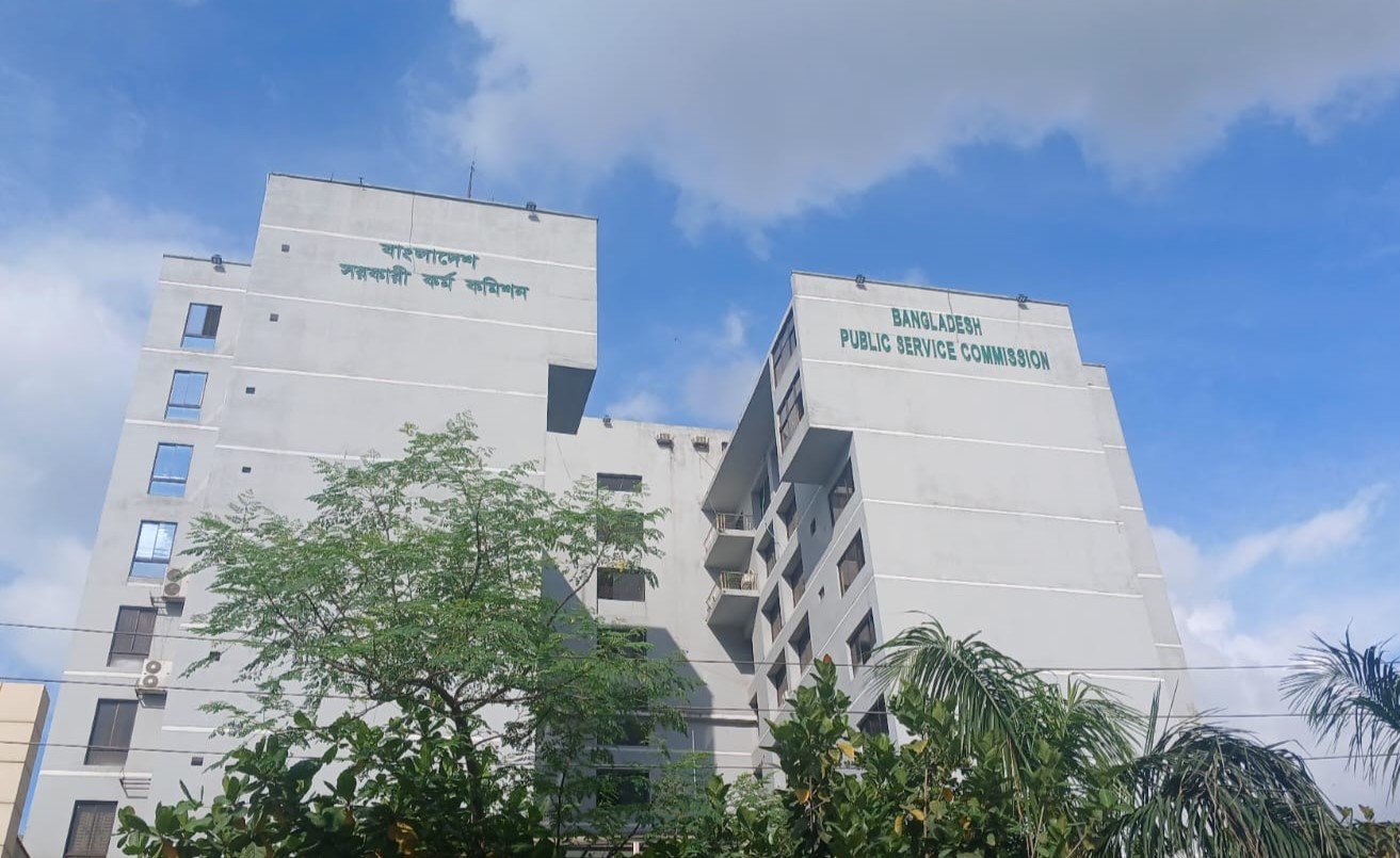 স্পেশাল বিসিএসের মাধ্যমে তিন হাজার চিকিৎসক নিয়োগ দিবে সরকার